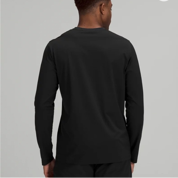 Lululemon men’s small black fundamental long sleeve tee. - Picture 10 of 11